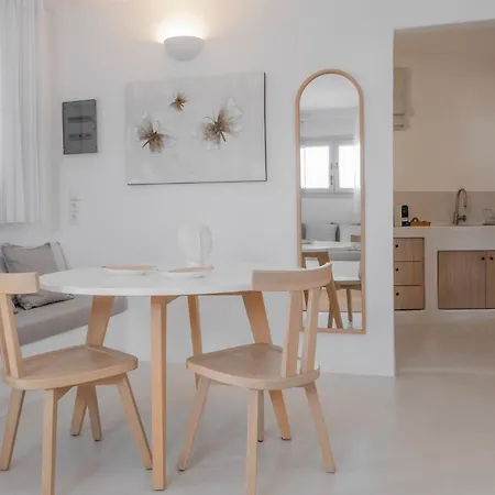 Mymykonos * بلاتيس يالوس